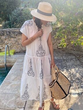 EMBROIDERED MIDI DRESS
